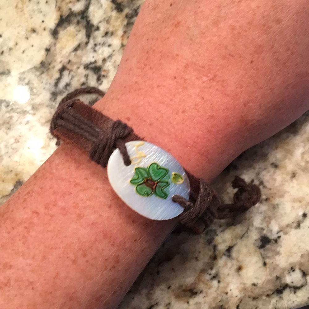 Leather shell bracelet